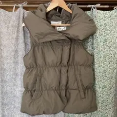 お値下げ！襟付きダウンベスト　カーキ