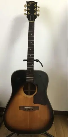 Gibson J-45/50 1970年代製 ジャンク品（ハードケース付）のサムネイル