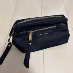 【10/23まで】MARC JACOBS ブラック ポーチ