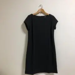 UNIQLO ブラック 黒 半袖ワンピース