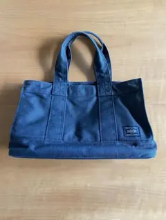 Item thumbnail for item fe06f2f2-623f-4eeb-b845-551eb2b22bf2