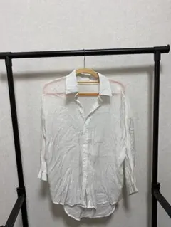 ホワイトボタンアップ長袖シャツ