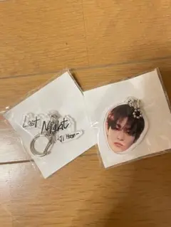 treasure ジフン　顔アクキー　カプセルトイ