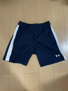 アンダーアーマー ハーフパンツ　ネイビー　MD
