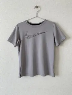 Nike グレー 半袖 Tシャツ