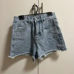 パール装飾付きデニムショートパンツ