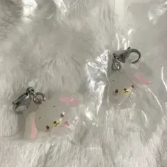 サンリオ　ガチャガチャ　めじるしアクセサリー　シュガーバニー