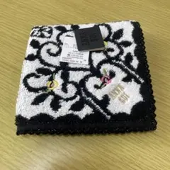 ANNA SUI アナスイ タオルハンカチ 黒 白 花柄