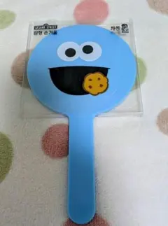 【韓国DAISO】SESAME STREET クッキーモンスター 手鏡のサムネイル