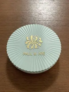 PAUL & JOEプロテクティング フェイスパウダー 01のサムネイル