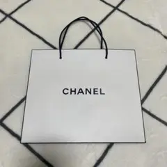 CHANEL ホワイト紙袋