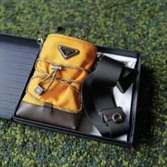 プラダ スピードロック re-nylon レザー スマートフォンケース