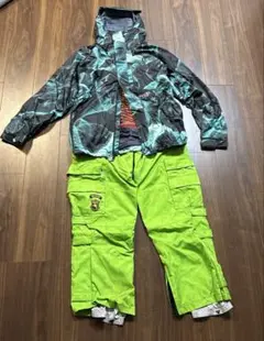 VOLCOM スノーボードウェア ブラック/グリーン