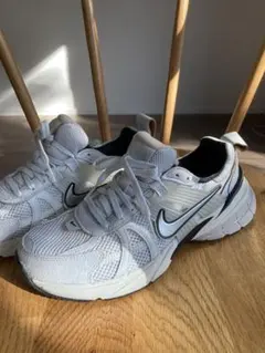 【美品】NIKE W V2K RUN PURE PLATINUM【24.5cm】