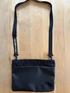 ノースフェイス　ショルダーバッグ　コサッシュ　韓国ホワイトレーベル