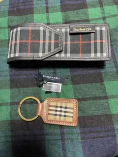 バーバリー　ペンケース　キーホルダー　セット販売　BURBERRY 最終価格のサムネイル