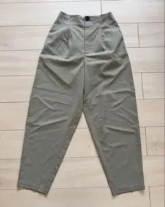 GUくすみグリーン カジュアルカーブパンツ テーパード