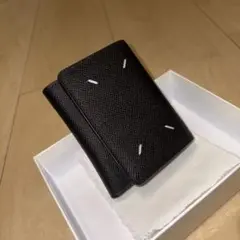 メゾンマルジェラ 三つ折り財布 SA3UI0017 P4745 T8013 黒