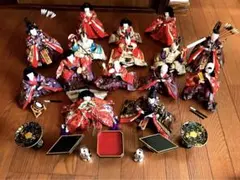 伝統的なひな人形セット