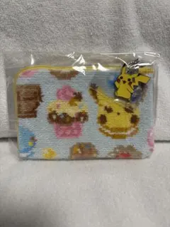 フェイラー　LOVERARY ピカチュウ L字ポーチ