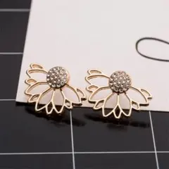 ゴールド 花 バックカフ スタッド ピアス フルクリスタル #C194-4