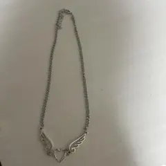 翼とハートのデザイン ネックレス