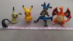 ポケモン ミニフィギュア　ミニチュア 4体セット　ピカチュウ　ルカリオ