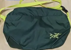 ARC'TERYX 　ヒリアド クロスボディ バッグ　BEAMS別注カラーのサムネイル
