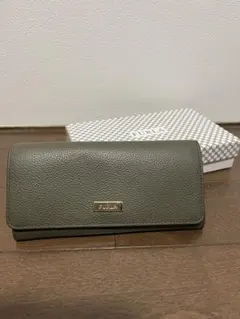 【訳あり】FURLA オリーブグリーン 長財布