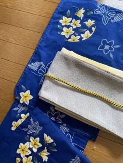 浴衣 青地に黄色の玉桔梗 新品 レトロな雰囲気 綿 仕付け付