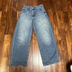 UNIQLO バギーカーブジーンズ美品　サイズ24（61センチ）人気色