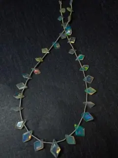 エチオピアオパール　ダイヤファセットカット　1連　全て遊色有り