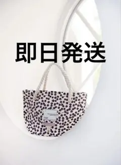 2025年最新】Herlipto cherry tote bag espressoの人気アイテム - メルカリ
