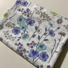 シーチング生地はぎれ綿　ボタニカルフラワー生地巾×55cm