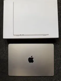 MacBook Air 13インチ M2 2022 スターライト 256GB