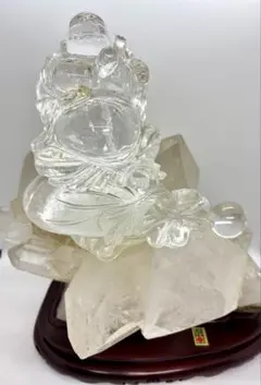 即飾れる】シトリン銭カエル｜台座付き・金運アップ・開運置物 - メルカリ