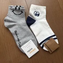 グレーとホワイトのソックスセット