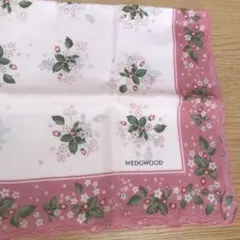 ウエッジウッド　イチゴ柄フリルハンカチ