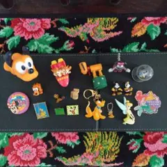 ★ディズニーランド グッズ　プルート ピンバッチ&キーホルダー等