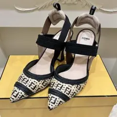 ［未使用］FENDI フェンディー FFロゴ ストロー パンプス 37.5のサムネイル