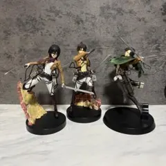 アオヤマ　テル様専用　進撃の巨人 フィギュア　エレン　ミカサ　リヴァイ