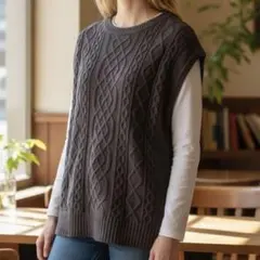 美品 ジーユー GU ニットベスト M グレー ケーブル編み ノースリーブ