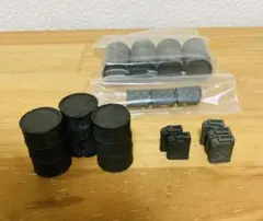 1/35 ミリタリー模型用 アメリカ軍 ドラム缶 ジェリカン セットのサムネイル