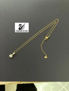 Swarovskiダイヤモンドカット一粒+ラインストーンネックレス　ブランド刻印