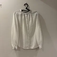 GU パールボタン　ブラウス