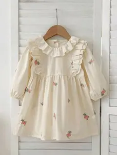 フリル付　クリーム色　ワンピース