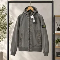 STONE ISLAND ストーンアイランド ロゴパッチ パーカー