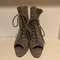 ENVYM ベージュ スエード風 オープントゥ 高ヒールブーツ 紐 グレー