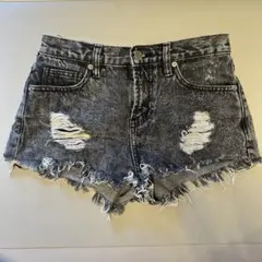 FOREVER 21 デニムショートパンツ ダメージ加工 ブラック