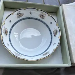 【未使用　新品】　NARUMI ボーンチャイナ 花柄皿